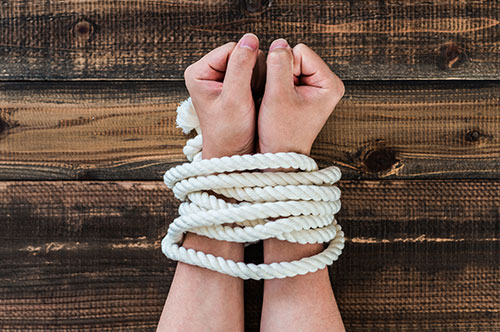 逮捕と起訴の違いは？ 逮捕＝有罪ではない理由と刑事事件の基礎知識