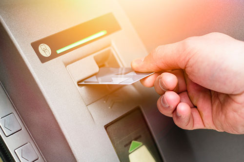 カードローン・キャッシングを滞納するとどうなる？ 債務整理で...