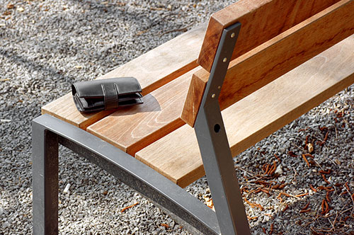 置き引きの刑罰は？ 逮捕される可能性と警察から受ける対応