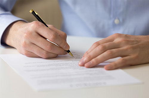 遺言執行者を解任することはできる？ 解任の判断基準や手続き方法