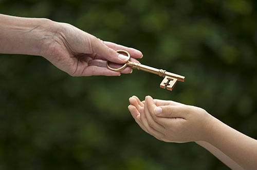 受遺者とは？ 相続人以外に遺贈を行う場合の注意点