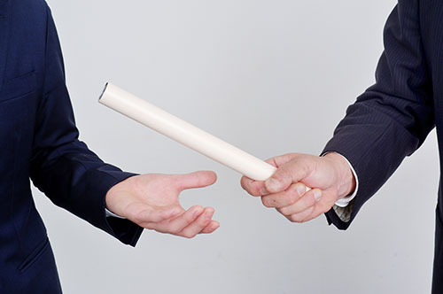 【個人事業主向け】 事業承継をスムーズに行うための5つのポイント