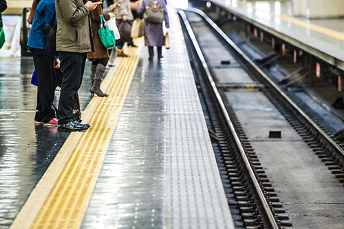 電車事故の賠償金は実際どうなる？ 過去事例と払えないときの対処法