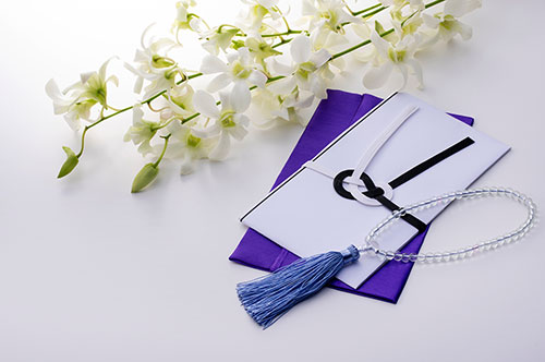 香典は相続財産に含まれる？ トラブルになる前に知っておくべきこと