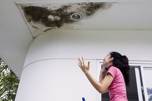 家の工事トラブルは誰に相談すればいい？ 損害賠償請求の方法を解説