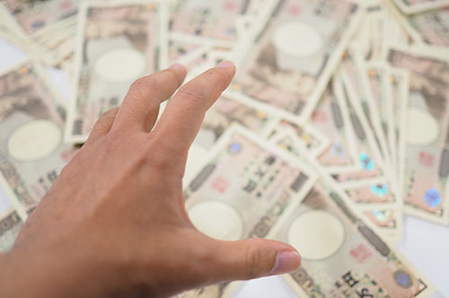 会社のお金を横領してしまった！ 返済できないときの対処法を解説