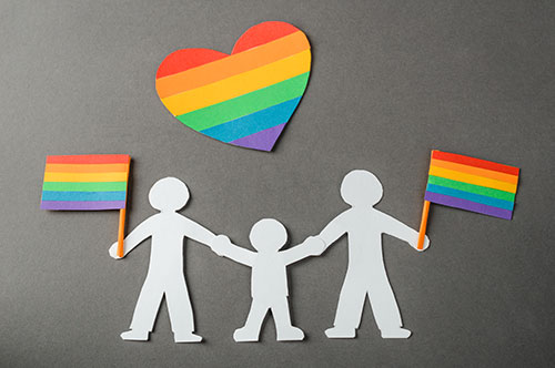 同性婚の養子縁組は相続対策になる？ 同性パートナーへ財産を残す方法を解説