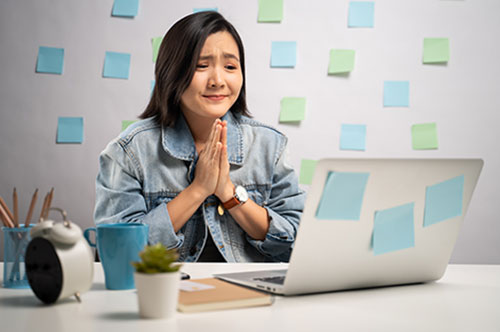 ネット上で投げ銭を募ると犯罪？ 軽犯罪法に触れる物乞い・乞食...