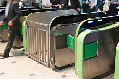 キセル乗車は犯罪！ 無賃乗車や不正乗車が発覚したとき問われうる罪