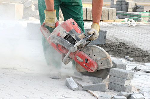 工事の騒音・振動がひどい！ 法的規制や損害賠償請求はできるの...