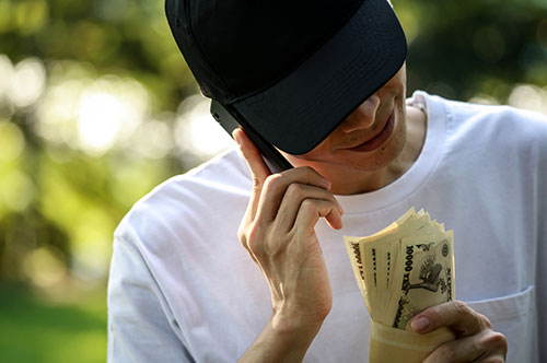 オレオレ詐欺の受け子をやってしまった！ 刑罰や逮捕後の流れを解説