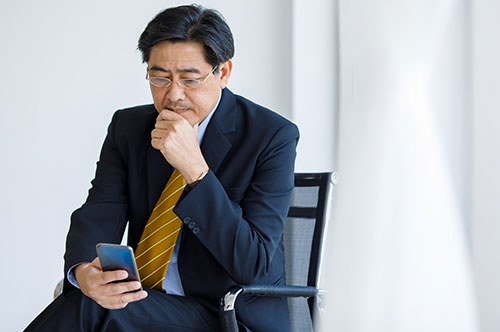 無断欠勤を繰り返す社員への適切な対応は？ 注意点や会社がすべ...