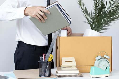 引き継ぎせずに退社する社員には、解雇や損害賠償請求はできる？