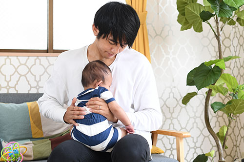 妻にも養育費を支払う義務はあるか？ 父親が親権者になったら