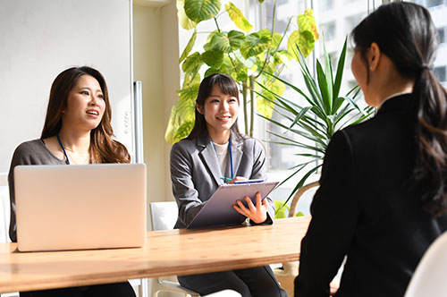 「女性雇用」は企業の義務？ 男女雇用機会均等法など関連法を解説