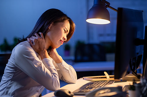 粉飾残業させられている場合、未払い残業代を請求できる？ 弁護士が解説