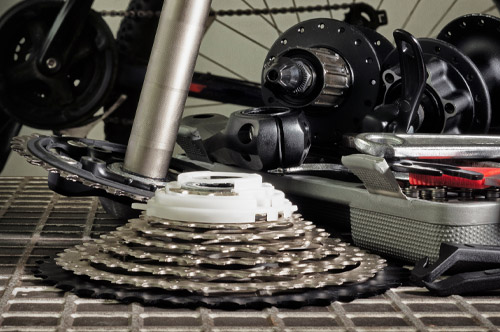 自転車やバイクのパーツを分解して転売したら摘発される？