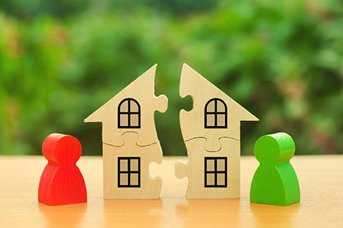 離婚時、夫婦の不動産や住宅ローンはどうなる？