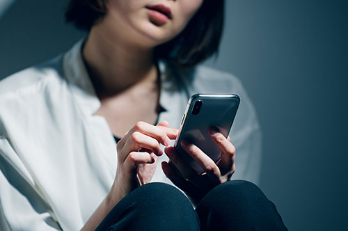 「表現の自由」はどこまで許される？ 名誉毀損との関係について