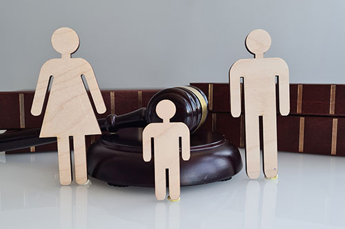 離婚調停で親権を得るには？ 有利に進めるための対策と調停の流れ