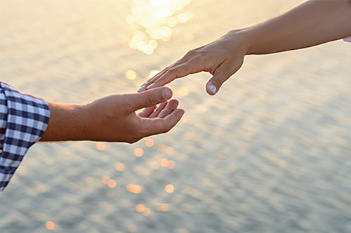 内縁の妻（事実婚）の条件とは？ メリット・デメリットも解説