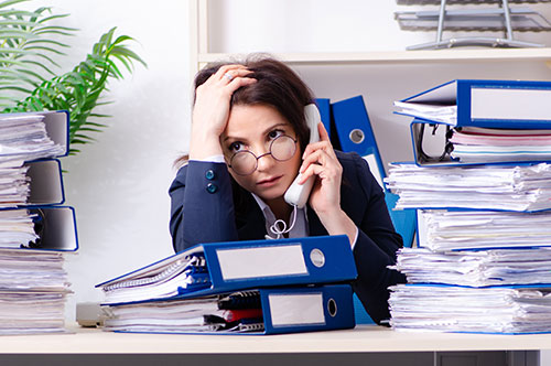 債務不存在確認訴訟とは？ 対悪質クレーマー対応で行う意義と注意点