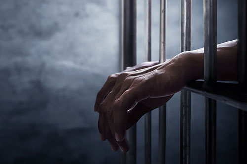 留置場での生活（食事・一日の流れ）は？ 差し入れのNGはある？