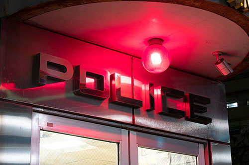 自首すると減軽される？ 逮捕までの流れや弁護士に依頼するメリット