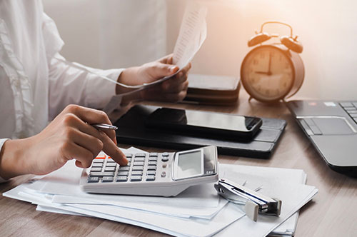 残業代はいつから？ 労働条件や実際に働いた時間から計算する方...