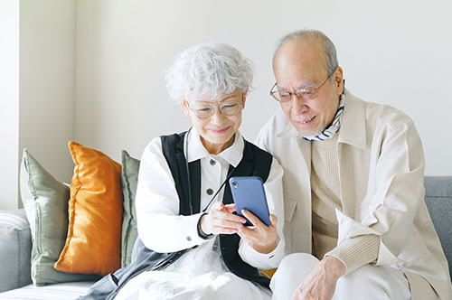 孫への生前贈与｜教育資金援助の場合の非課税や注意点