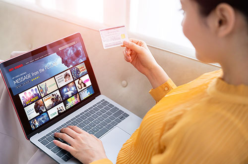 サブスク規制が導入！ 特定商取引法改正と違反にならない表示法とは