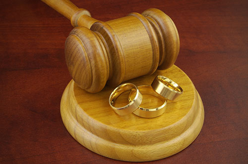 重婚罪とは？ どのような場合に重婚罪が成立する？ 弁護士が解説