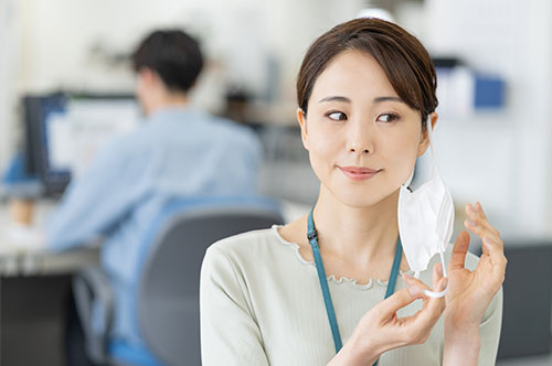 マスクをしない社員に懲戒処分を行うことは可能か│違法にならない対処法