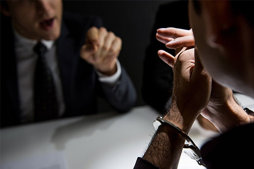 警察の取り調べは怖い？ ひどい？ 尋問の詳細と適切な対応方法