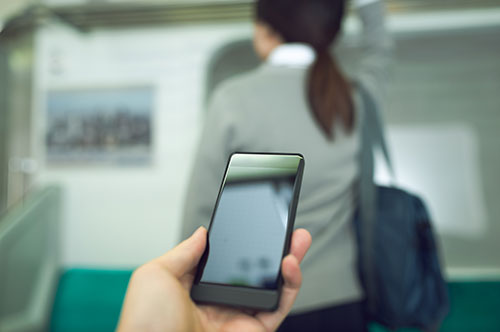 盗撮の時効│刑事と民事で期間が異なる？ 逮捕される可能性は？