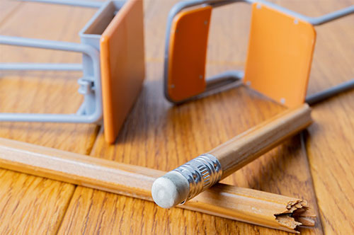 体罰の定義と法律｜教師の指導や懲戒との違いと罪に問われうるケース