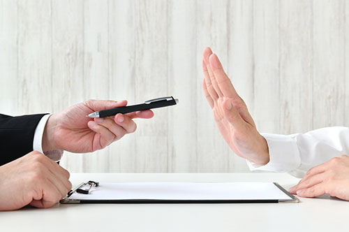 会社に誓約書を書かされたときの対処法｜誓約書が違法となるケース