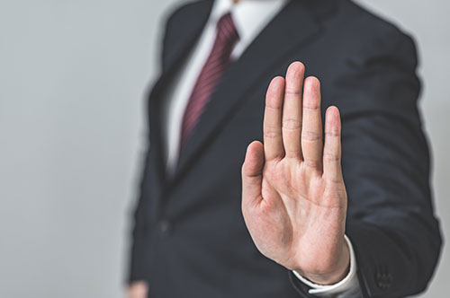 業務命令を拒否できる正当な理由とは？ 拒否するとどうなる？