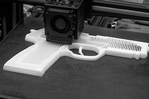 武器を製造したら逮捕される？ 事例と逮捕後の流れ