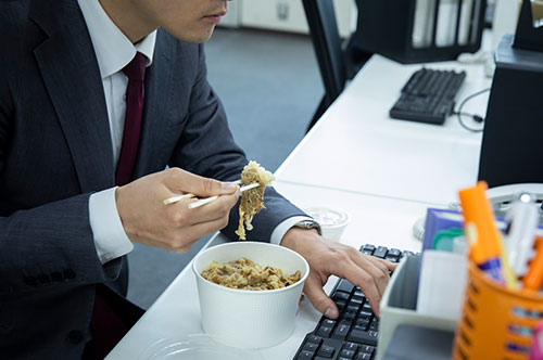 労働時間に休憩は含まれる？ 休憩時間の労働についてのルール