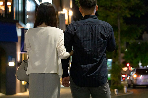 一回の不倫（不貞行為）で慰謝料請求できる？ 回数で金額は変わる？