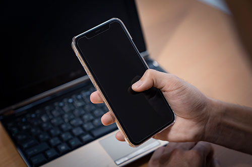 どこからが誹謗中傷で訴えられる行為？ 判断基準を弁護士が解説