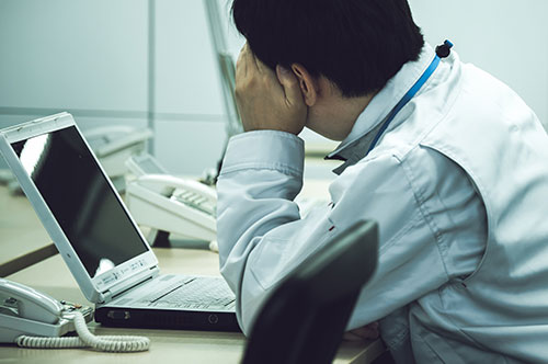 地方公務員も残業代がもらえる？ 計算方法や相談すべき窓口とは