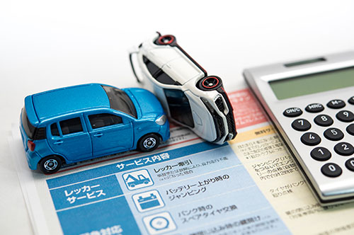 レンタカーの運転中に追突された！ 事故後の対応や保険について...