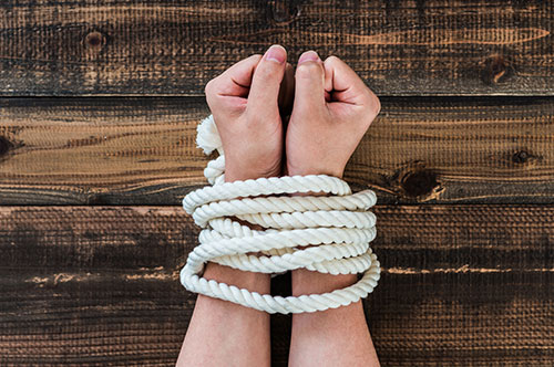 身柄事件とは？ 在宅事件との違いや手続きの流れについて