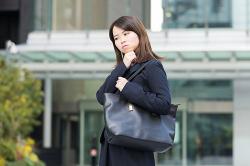 内定取り消しが認められる正当な理由とは？ 過去の裁判例も解説