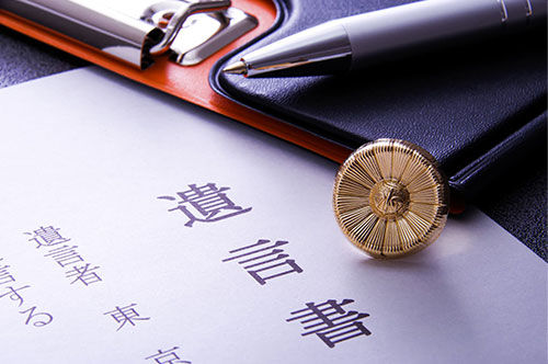 遺産相続の手続きを弁護士に任せるメリットとデメリットを解説