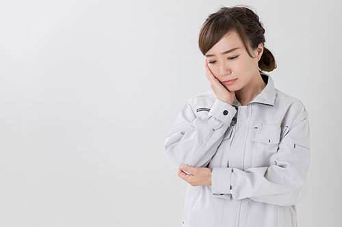 工場で残業は当たり前？ 労働条件に疑問を感じたときの対処法