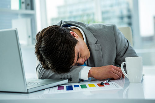 仕事中の居眠りでクビ？ 受けた懲戒処分が不当にあたるケース