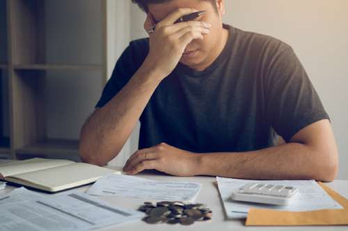 借金返済の順番｜優先すべき借り入れや返済する際の注意点を解説